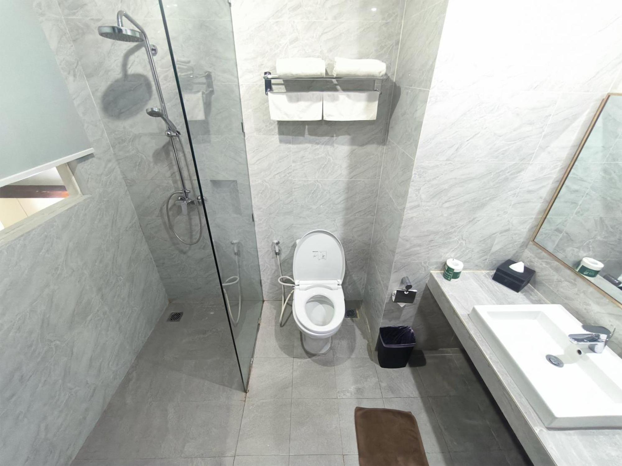 Rylich Panorama Hotel Sorong Phòng bức ảnh